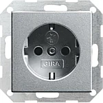 Gira 275526 Systeem 55 Wandcontactdoos met randaarde 16A 250V met kinderbeveiliging en symbool Kleur aluminium